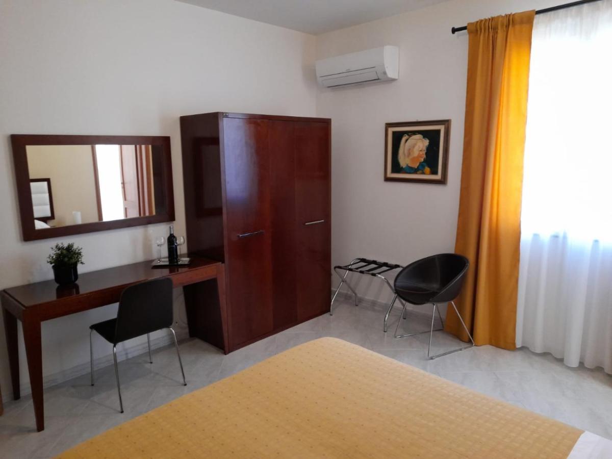 סירקוזה Siracusa Breakfast & Rooms מראה חיצוני תמונה