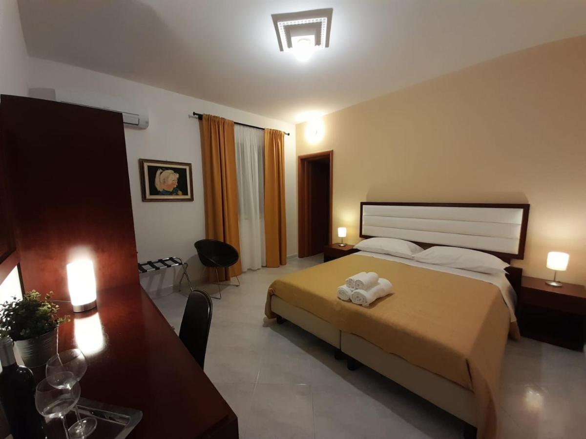 סירקוזה Siracusa Breakfast & Rooms מראה חיצוני תמונה